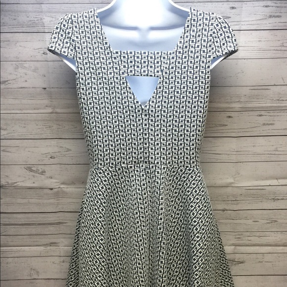 ❤️ HONEY & ROSIE Dress - Picture 3 of 5
